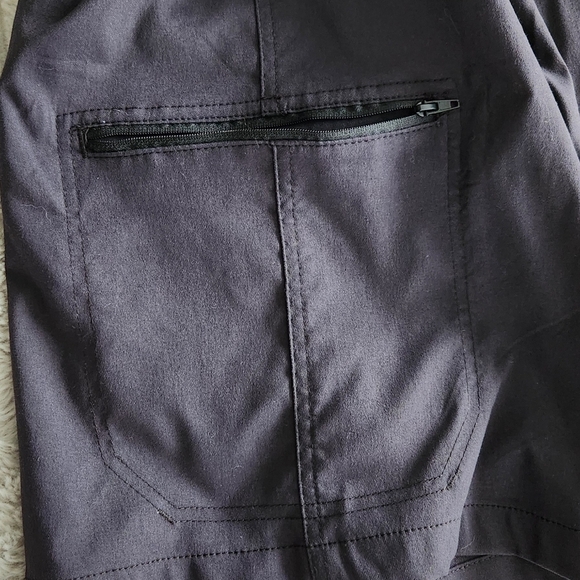 🩳 Wrangler Men’s Black Outdoor Cargo Shorts – Size 44, NWT, 10” Inseam, UPF 40 - Picture 9 of 12